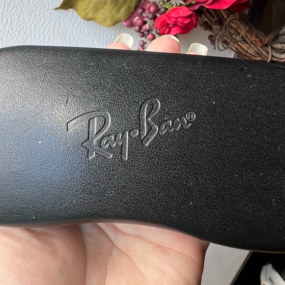 Ray-Ban black hard case sunglasses/eye glasses case - Picture 4 of 15